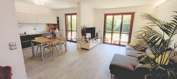 casa indipendente in vendita a Prato in zona Tobbiana