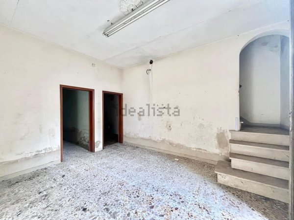 casa indipendente in vendita a Prato in zona Tavola