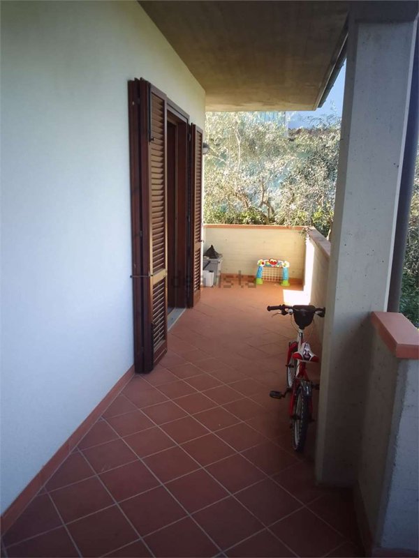 casa indipendente in vendita a Prato