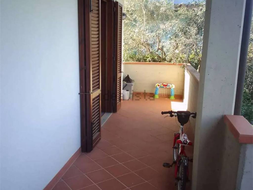 casa indipendente in vendita a Prato