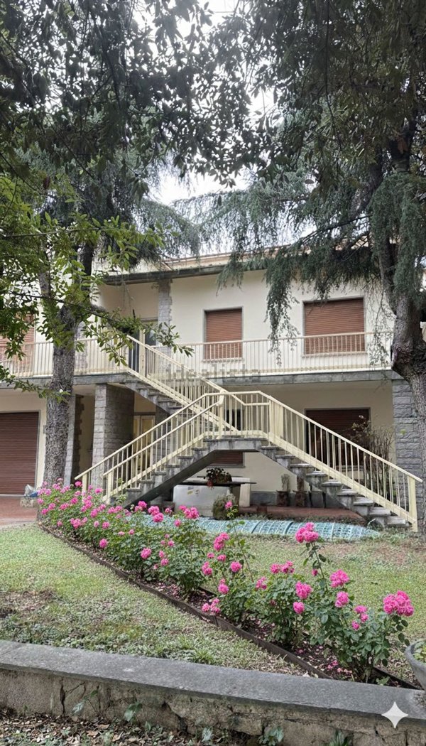 casa indipendente in vendita a Prato in zona Galciana