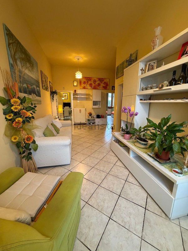 casa indipendente in vendita a Prato in zona Narnali