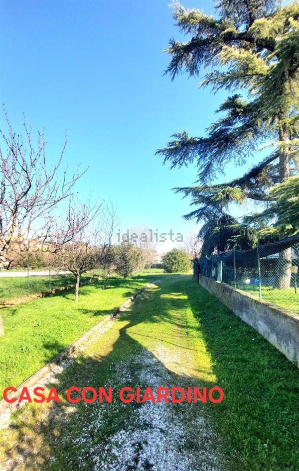 casa indipendente in vendita a Prato in zona Tavola