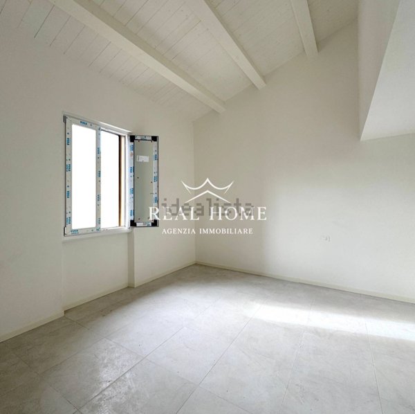 casa indipendente in vendita a Prato in zona Vergaio