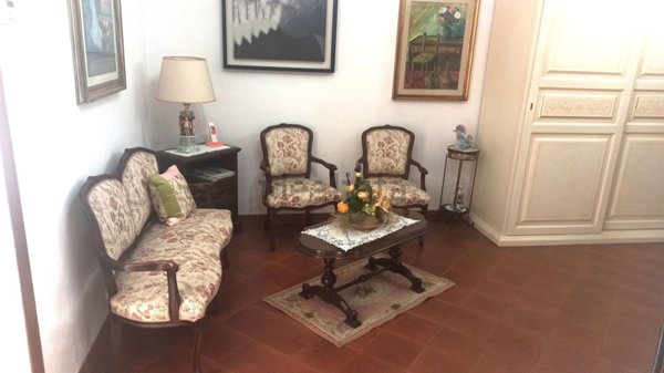 casa indipendente in vendita a Prato