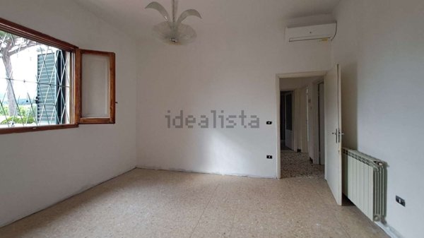 casa indipendente in vendita a Prato