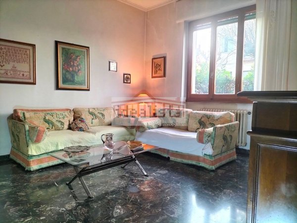 casa indipendente in vendita a Prato in zona Viaccia