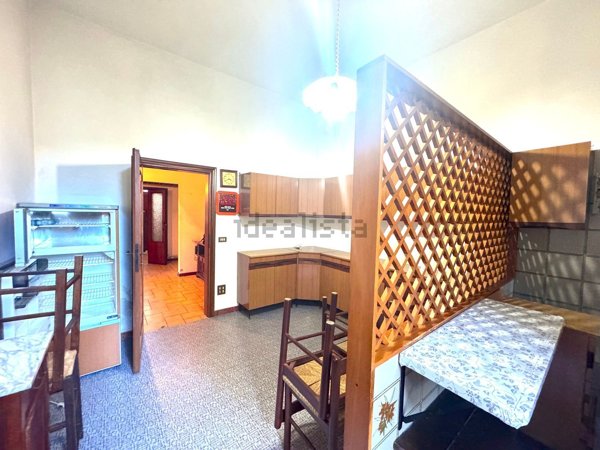 casa indipendente in vendita a Prato