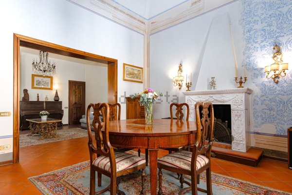 casa indipendente in vendita a Prato