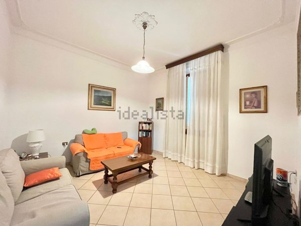 casa indipendente in vendita a Prato in zona Viaccia