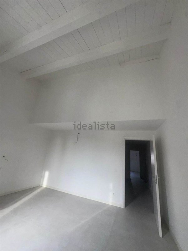 casa indipendente in vendita a Prato in zona Vergaio