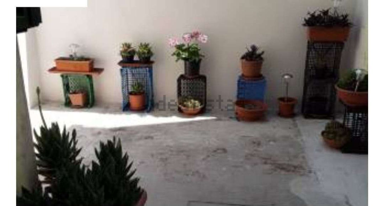 casa indipendente in vendita a Prato