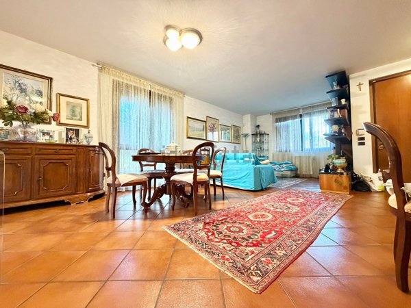 casa indipendente in vendita a Prato in zona Galceti
