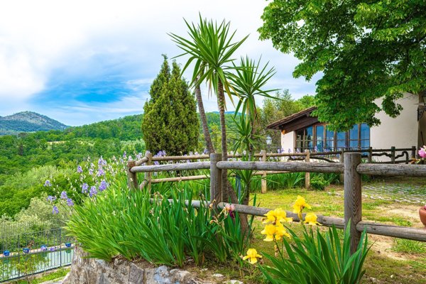 casa indipendente in vendita a Prato
