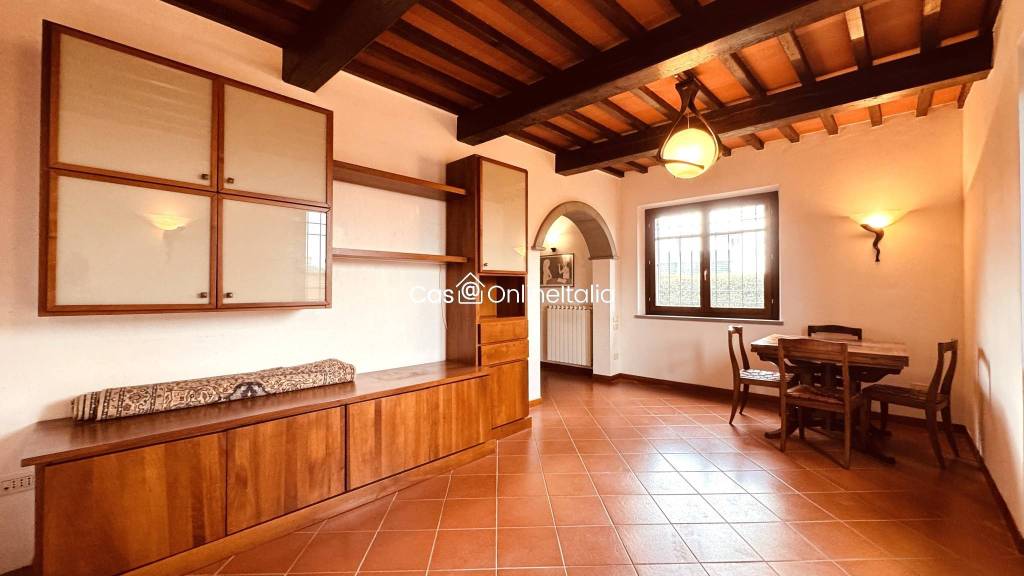 casa indipendente in vendita a Prato in zona San Martino