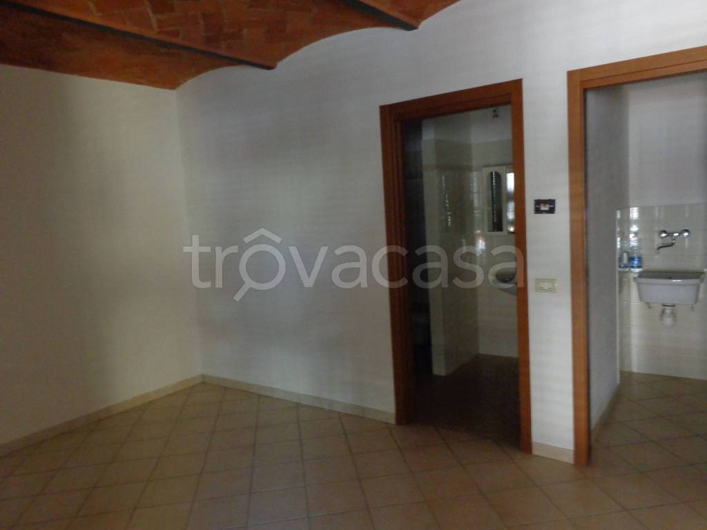 appartamento in vendita a Prato in zona Iolo