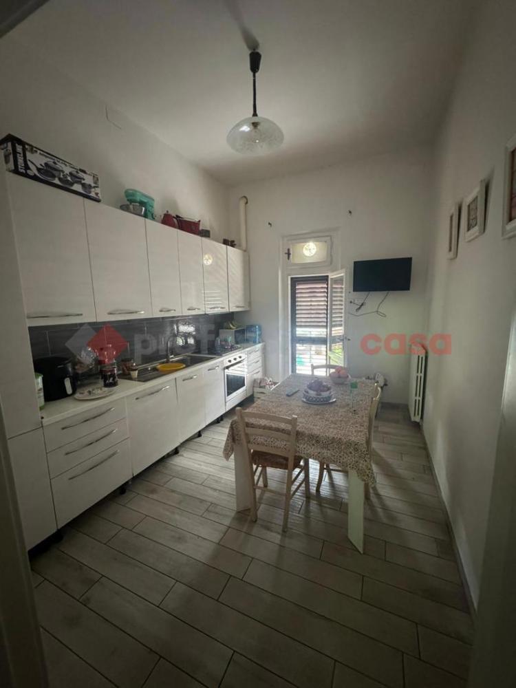 casa indipendente in vendita a Prato in zona Vergaio