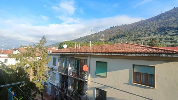 appartamento in vendita a Prato in zona La Macine