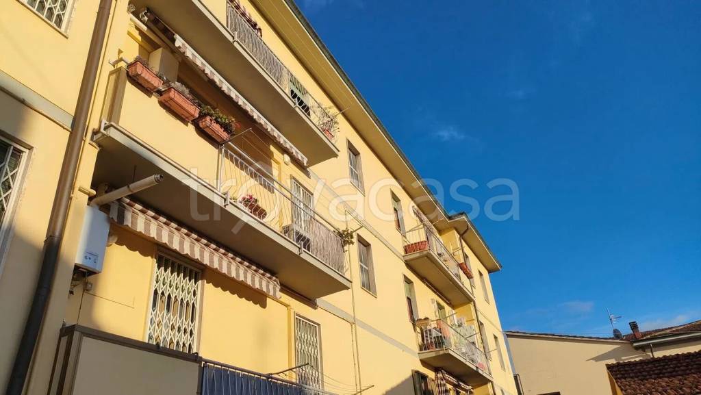 appartamento in vendita a Prato in zona La Macine