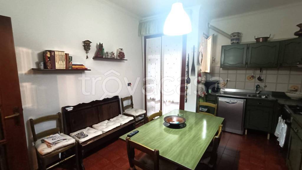 appartamento in vendita a Prato in zona Santa Lucia