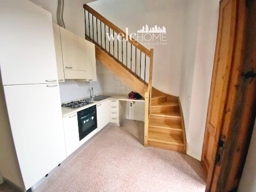 appartamento in vendita a Prato in zona Tavola