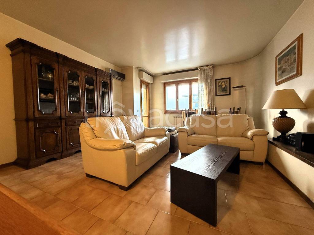 appartamento in vendita a Prato in zona Le Badie