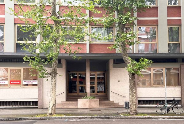 ufficio in vendita a Prato