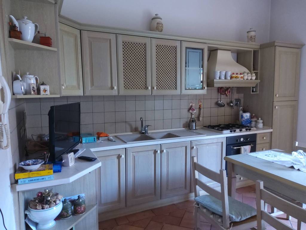 casa indipendente in vendita a Prato in zona Figline