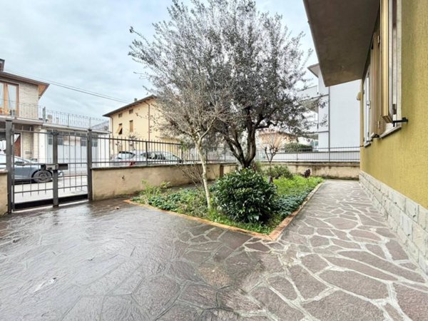 appartamento in vendita a Prato in zona Viaccia