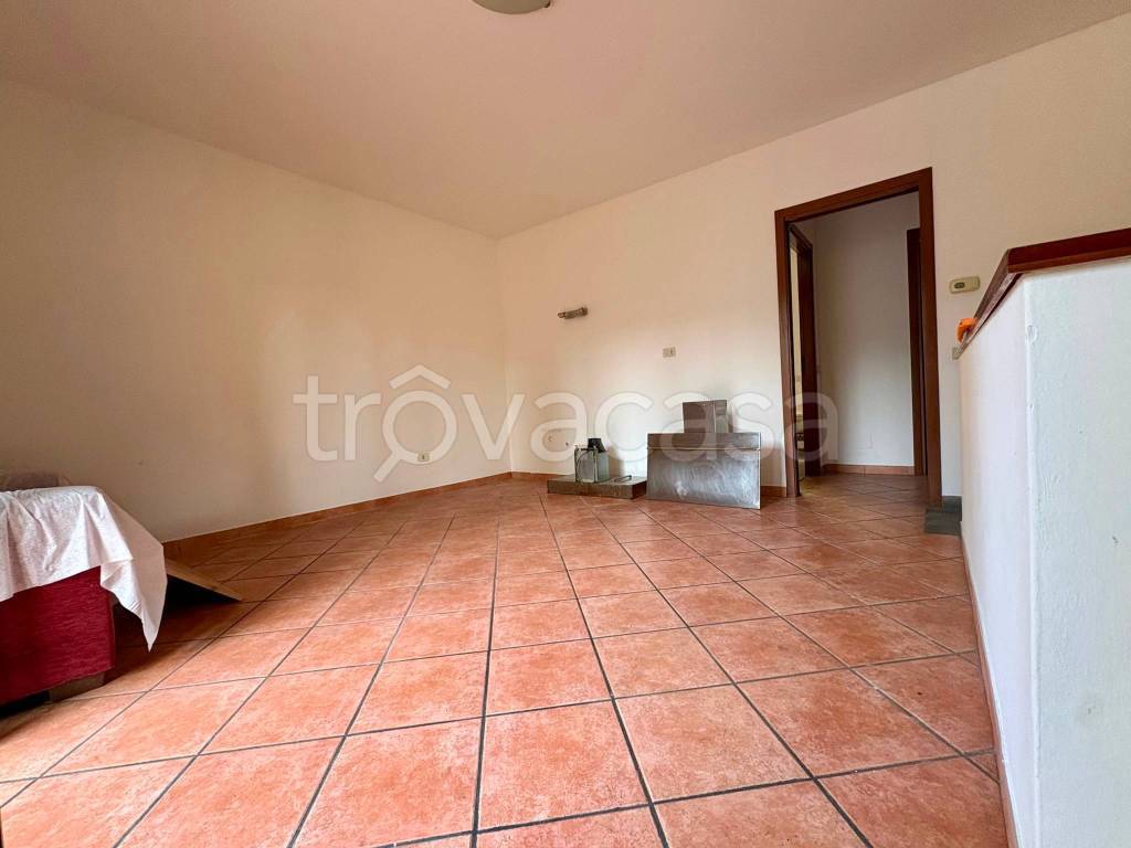 appartamento in vendita a Prato in zona Tavola