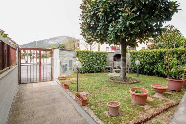 casa indipendente in vendita a Prato in zona Galceti