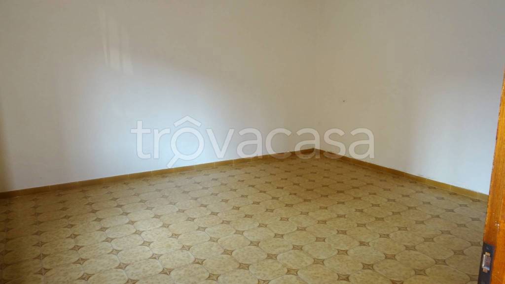 casa indipendente in vendita a Prato in zona Castelnuovo