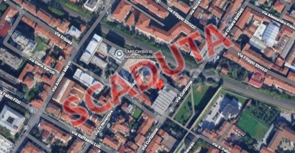 locale commerciale in vendita a Prato