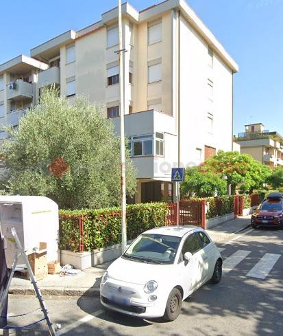 appartamento in vendita a Prato in zona Casale