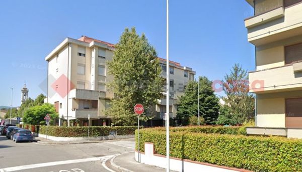 appartamento in vendita a Prato in zona Casale