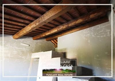 casa indipendente in vendita a Prato in zona Casale