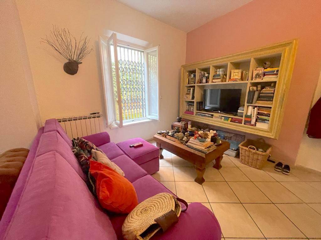 casa indipendente in vendita a Prato