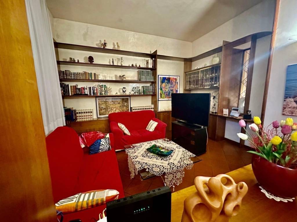 casa indipendente in vendita a Prato