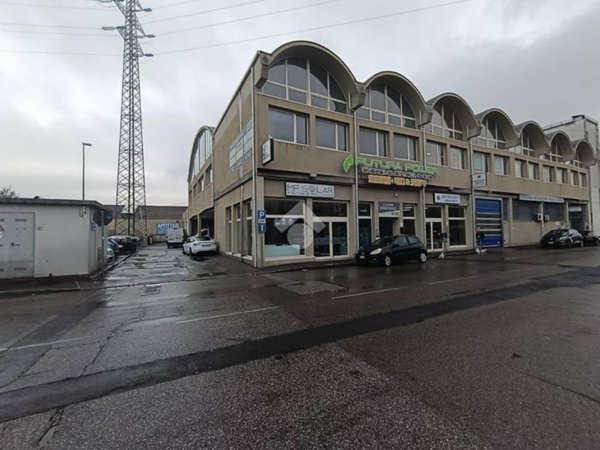 negozio in vendita a Prato