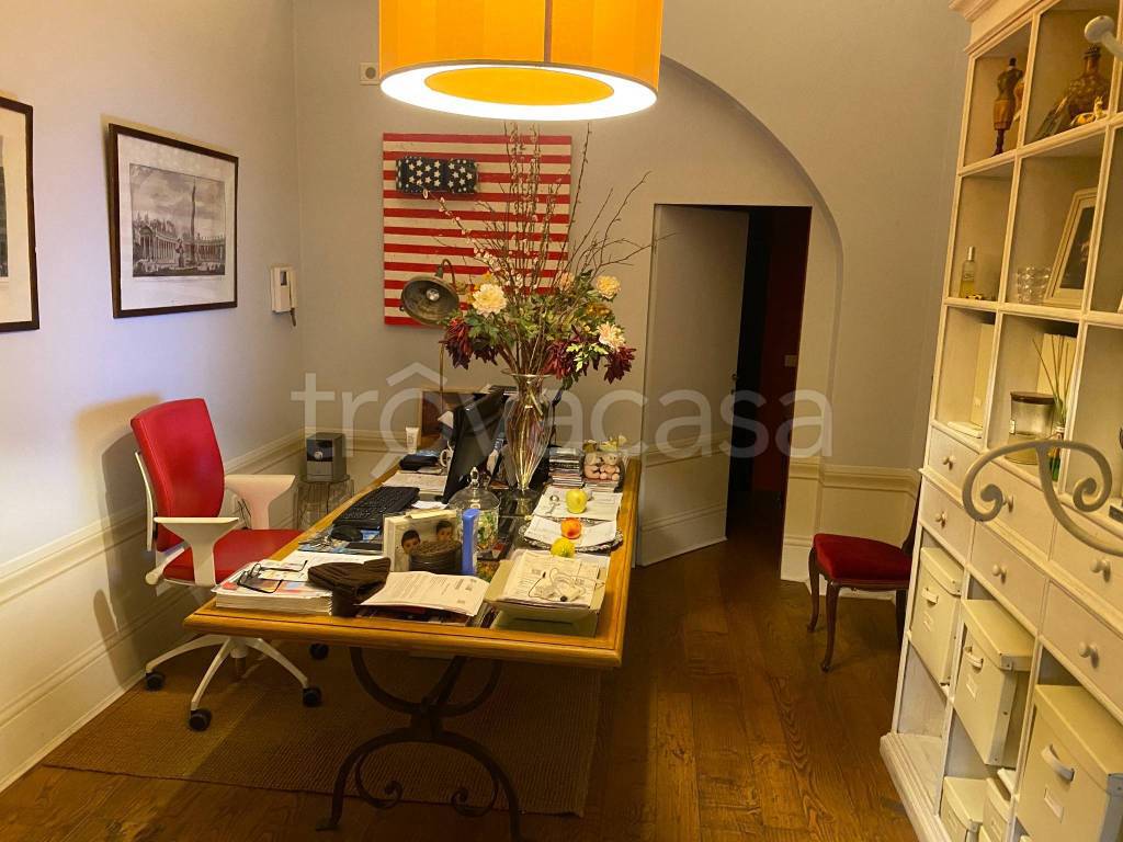 ufficio in vendita a Prato