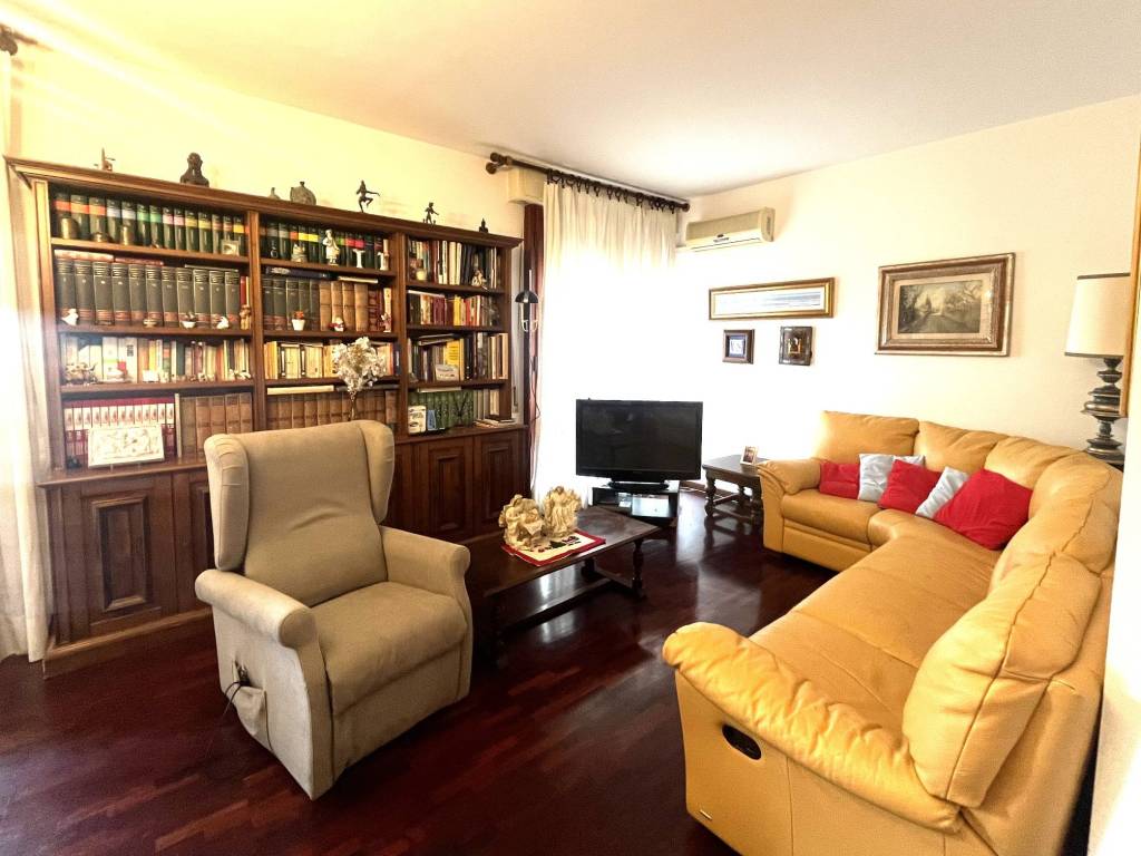 appartamento in vendita a Prato