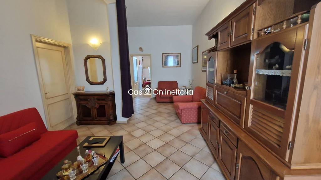 appartamento in vendita a Prato in zona Iolo