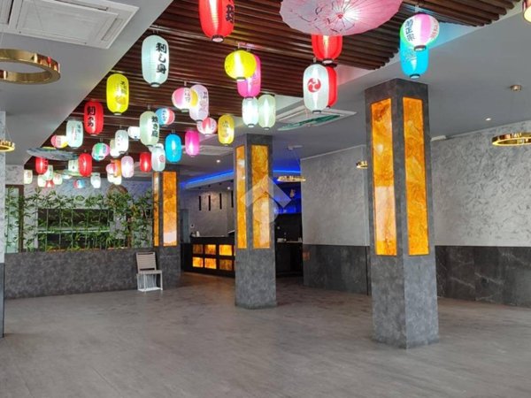 negozio in vendita a Prato