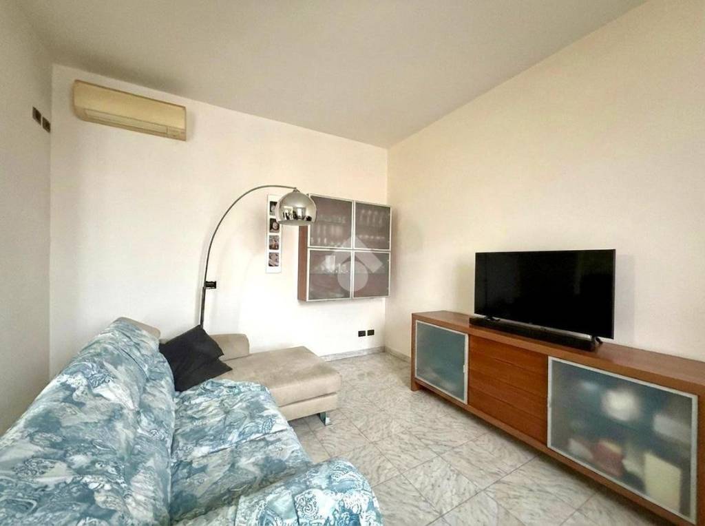 casa indipendente in vendita a Prato in zona Sant'Ippolito