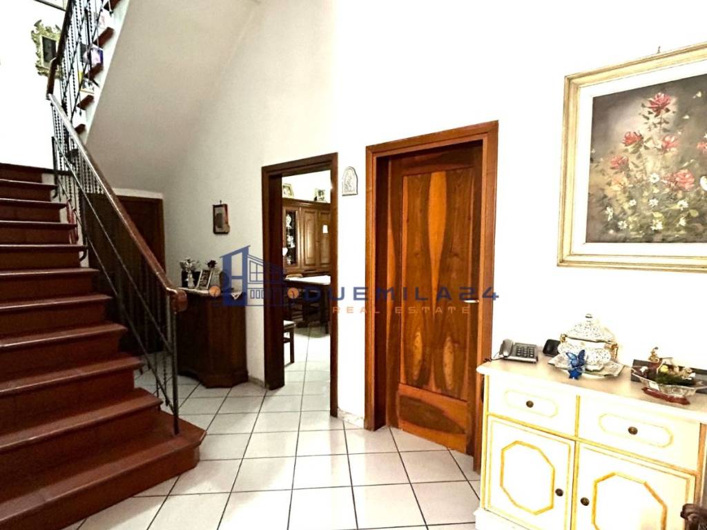 casa indipendente in vendita a Prato