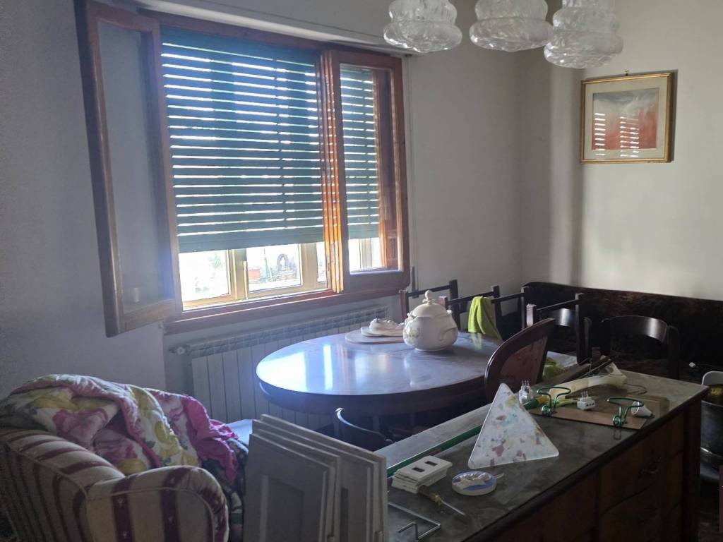 casa indipendente in vendita a Prato in zona Coiano