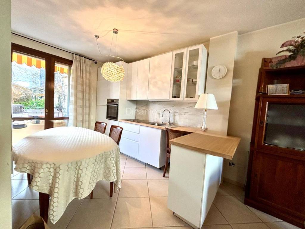 casa indipendente in vendita a Prato in zona Viaccia