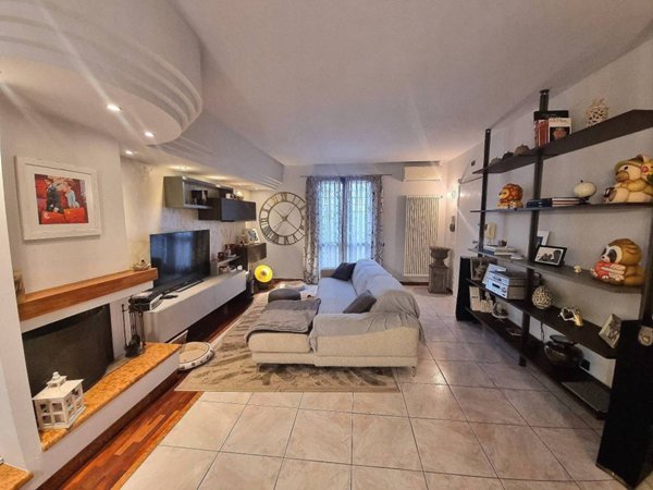 appartamento in vendita a Prato in zona Grignano