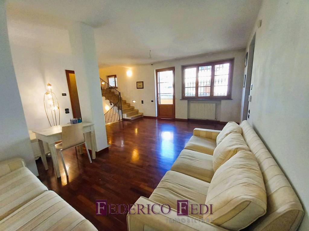 casa indipendente in vendita a Prato in zona La Macine