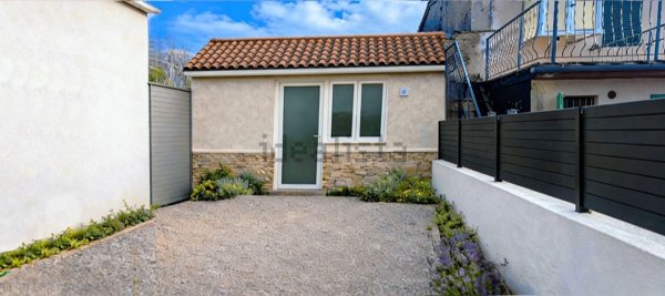 appartamento in vendita a Prato in zona Tobbiana